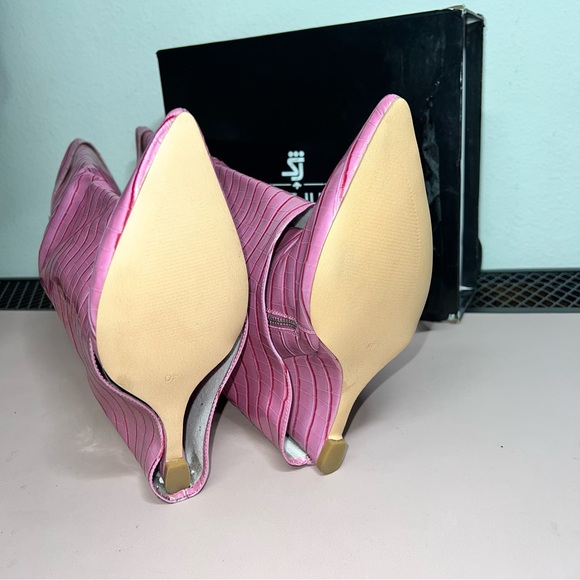 NWT Shane Justin Women's Pink Faux Alligator Wedge Boots Size 9.5 - Picture 5 of 10